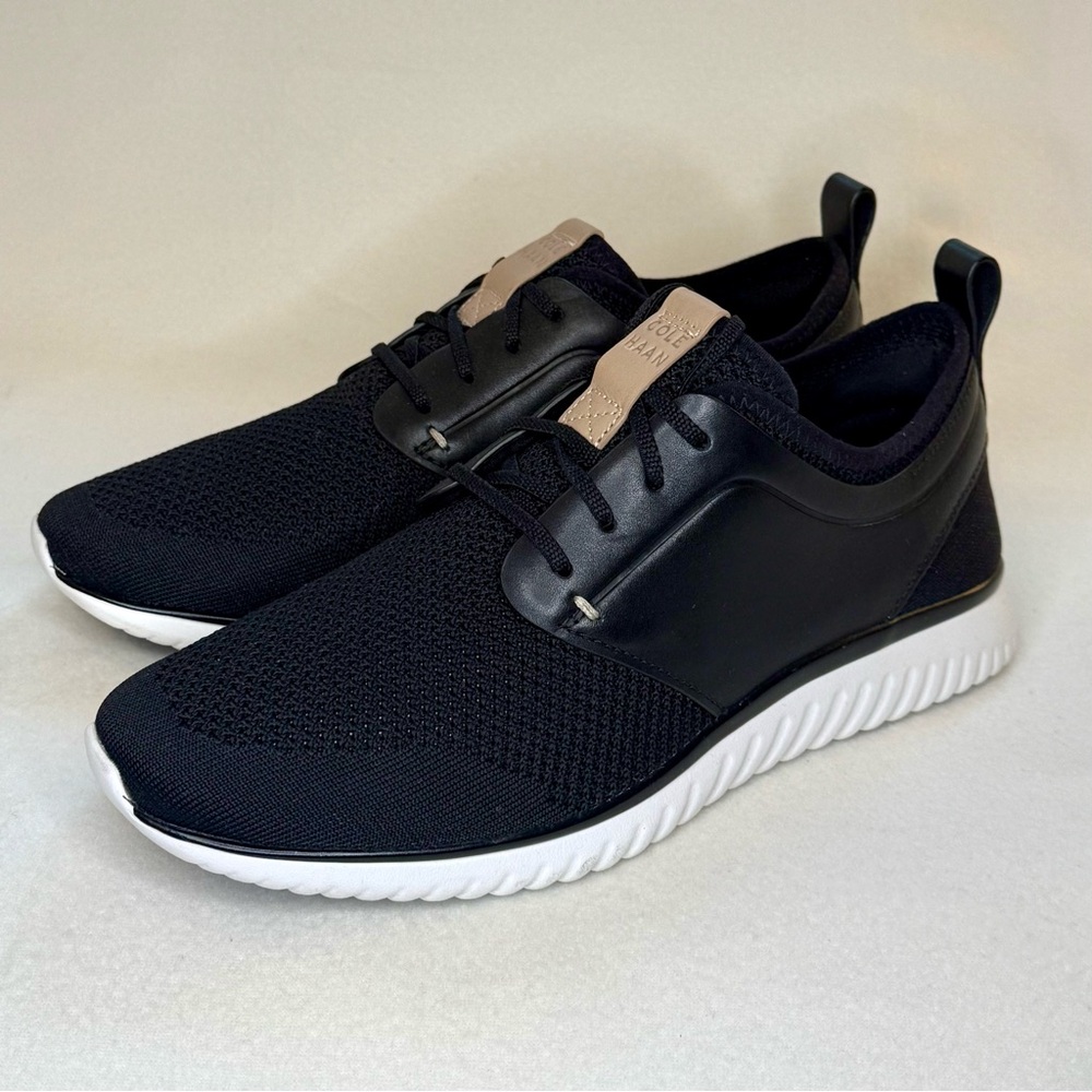 Cole Haan Men's Grand Motion Knit
Low-Top Sneaker
Black and White Sneakers